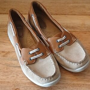 Bass Tan and Cream Boat Shoes